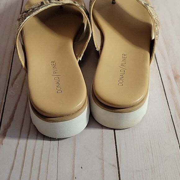 Donald J. Pliner Laura snakeskin sandals Thongs Flip Flops 7.5 - Picture 3 of 7